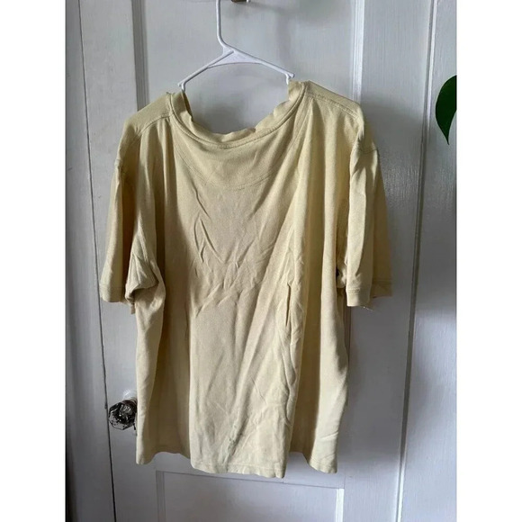 Bridgewater Women’s size large yellow shirt - Picture 5 of 6